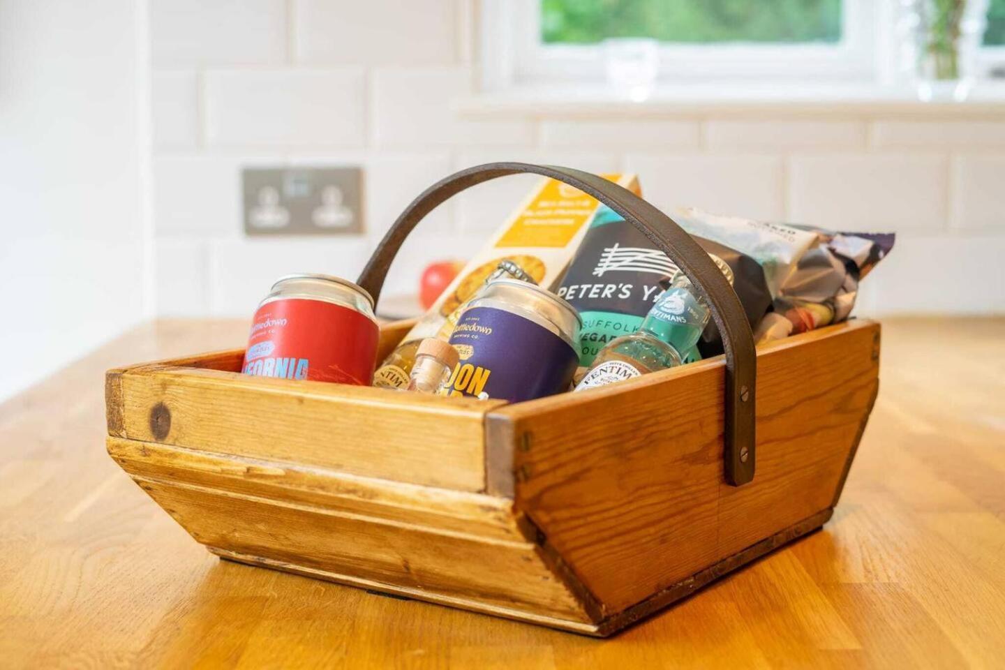 Holiday home Luxury -chelt Walking-2bed-long Stays-parking