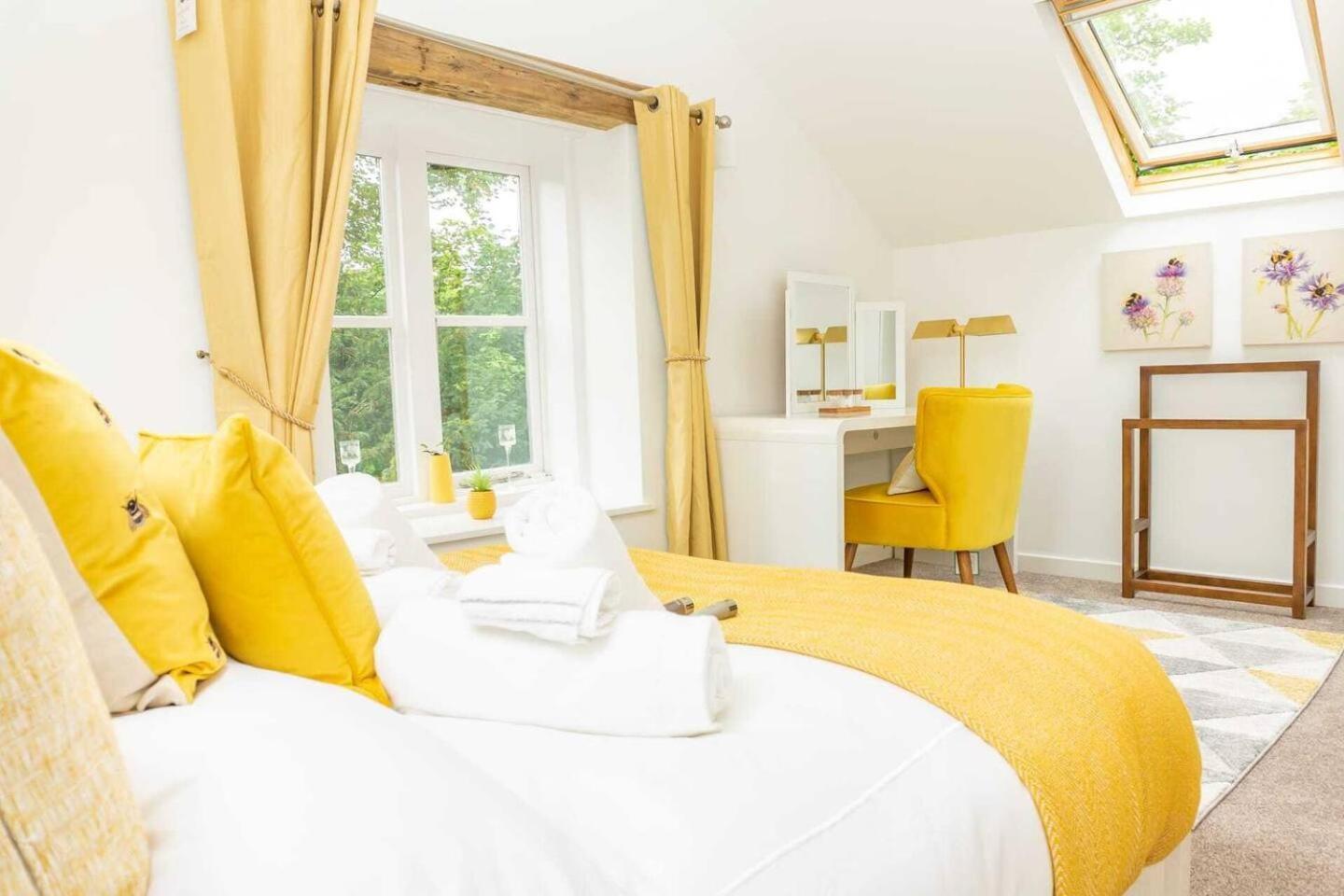 Luxury -chelt Walking-2bed-long Stays-parking Holiday home *